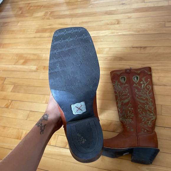 Tan Cowboy Boots - Picture 3 of 4